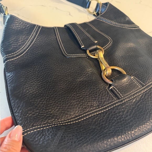 Black Leather Shoulder Bag with Bridle Ring Detail - Picture 2 of 6